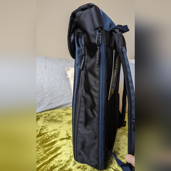 Navy Limited Edition Timbuk2 Traveler's Backpack - Picture 9 of 14